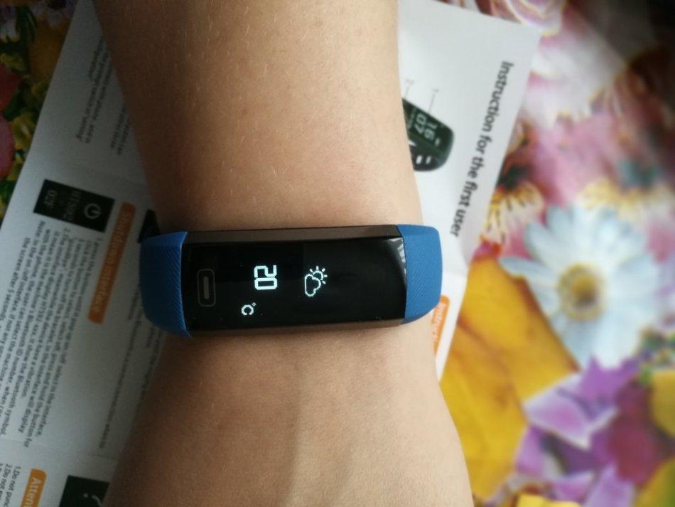 fitbit smartwatch blood pressure